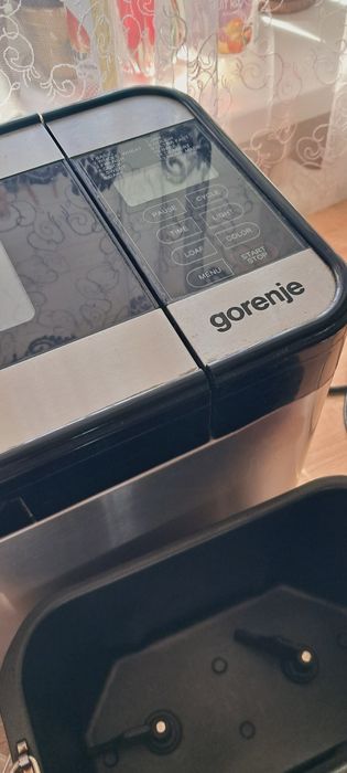 Продам  робочу,.  б/у  сенсорну  хлібопічку "Gorenie ". місто Дніпро .