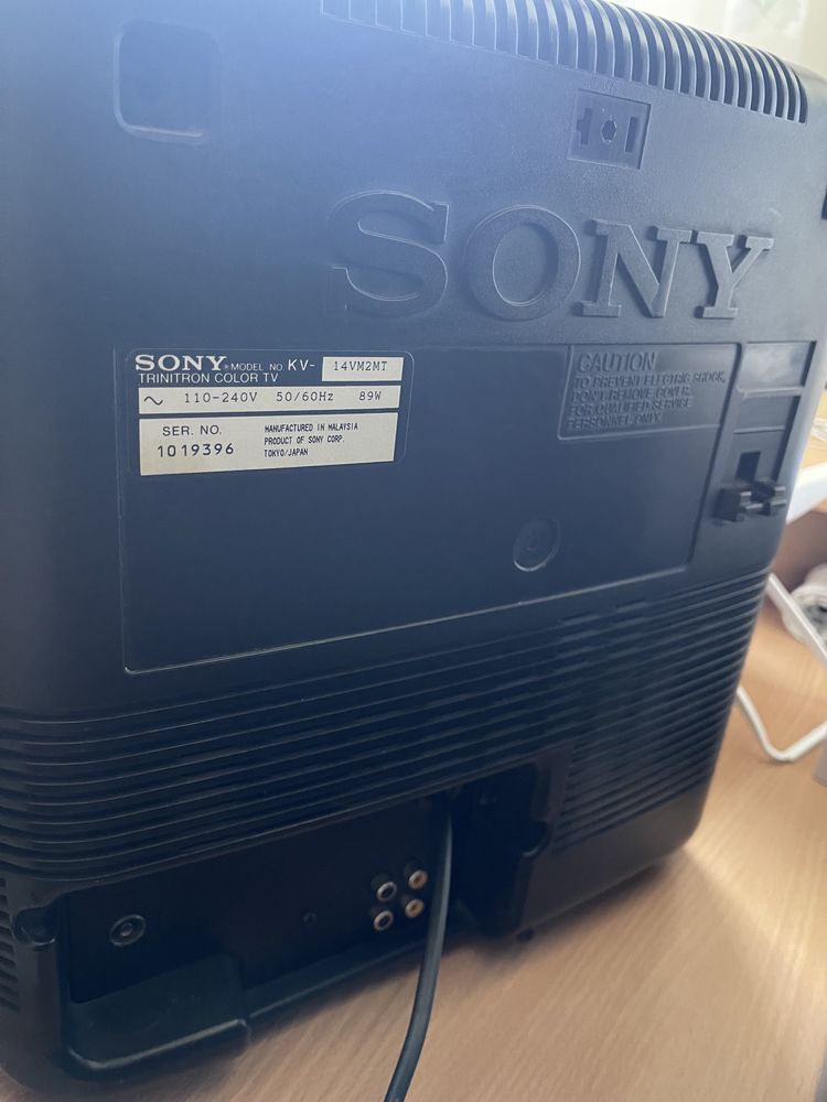 Sony Trinitron відео двійка-( виробник Japan)