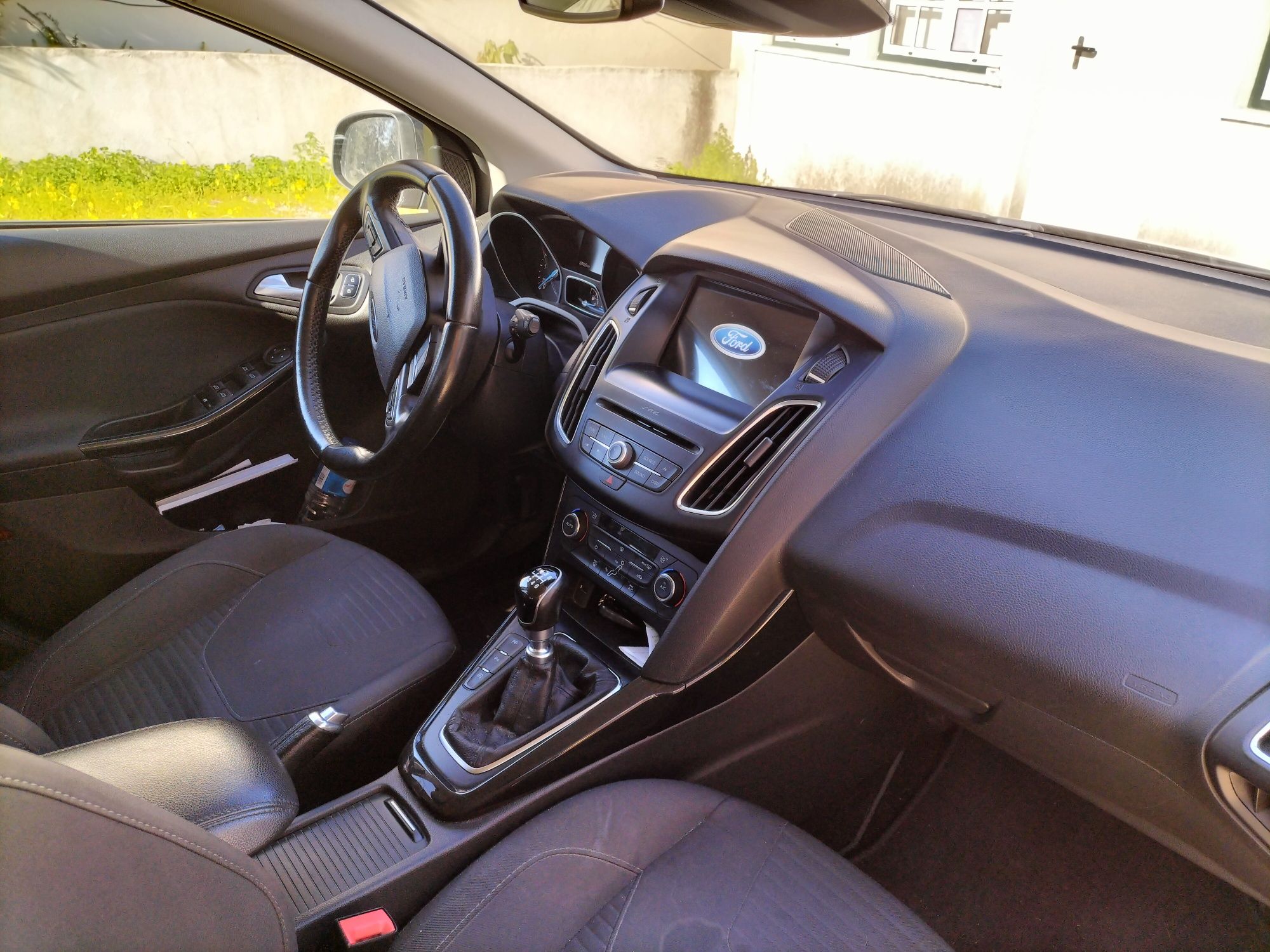 Vendo/ troco Ford Focus