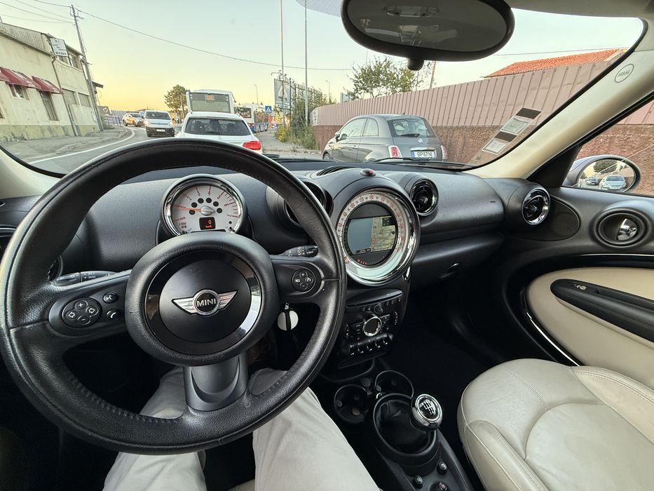 Mini Countryman Diesel em excelente estado