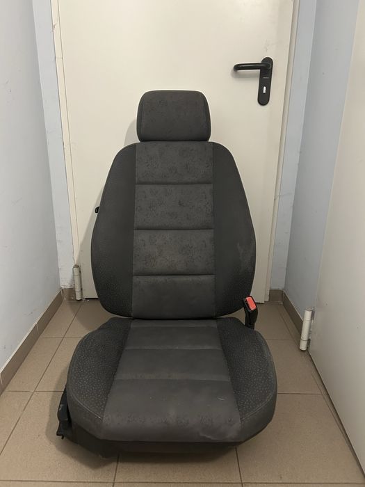 Przednie fotele BMW E 36 compact