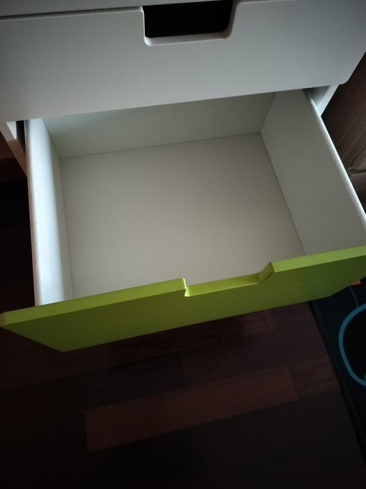 Vendo 2 moveis guarda roupa