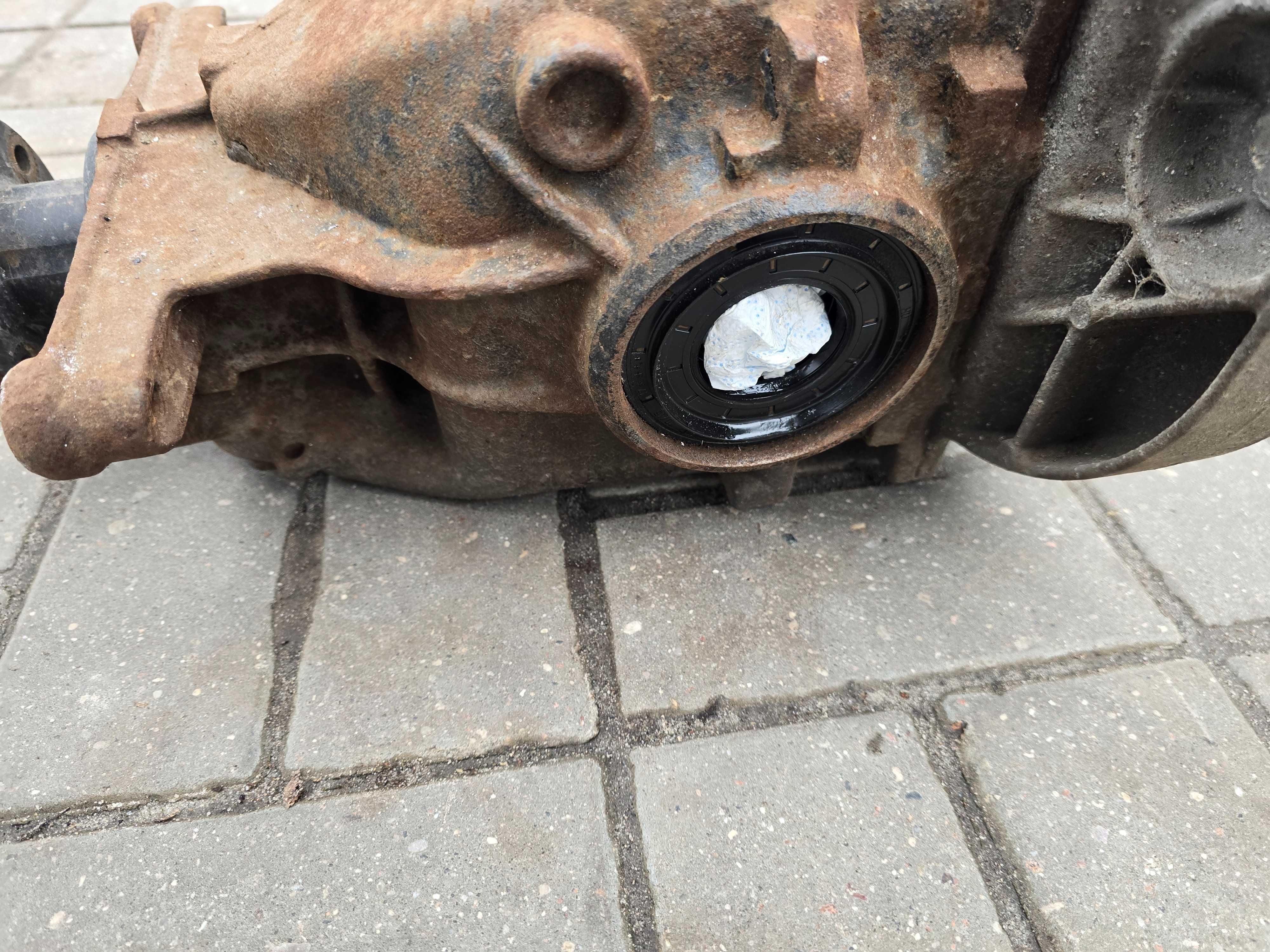 BMW X5 E70 3.0D M57 235KM Dyfer Dyferencjał Tył Tylny 3.64 Stan BDB