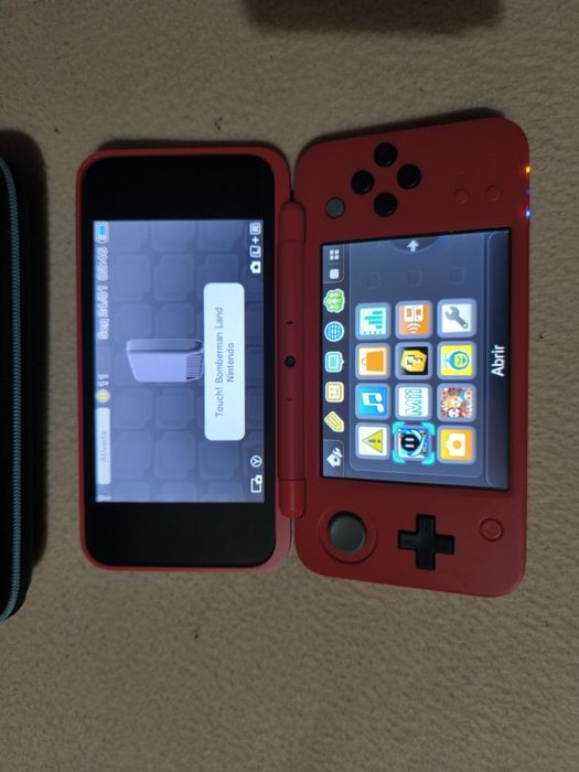 Nintendo 2DS XL  Pokémon Edition usada em bom estado + acessórios