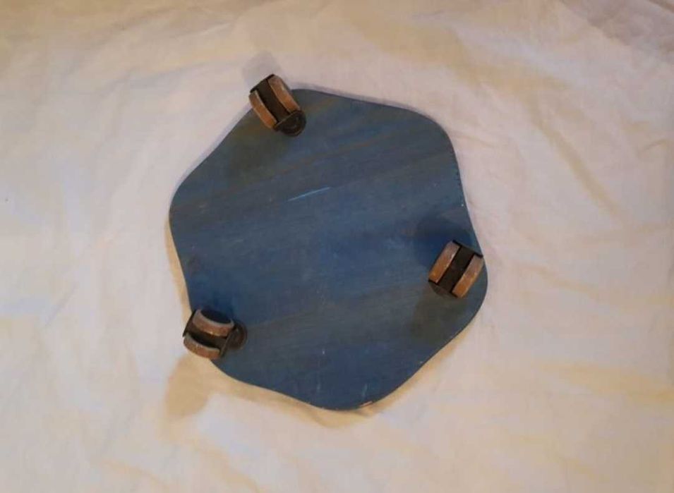 Carrinho Com Rodas para Bilhas etc