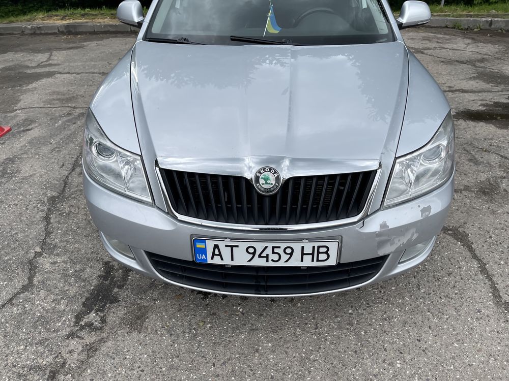 Продам skoda oktavia A5 гаражне зберігання