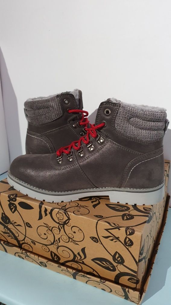 Buty nowe damskie ocieplane zimowe rozmiar 38 / wkładka 25 cm