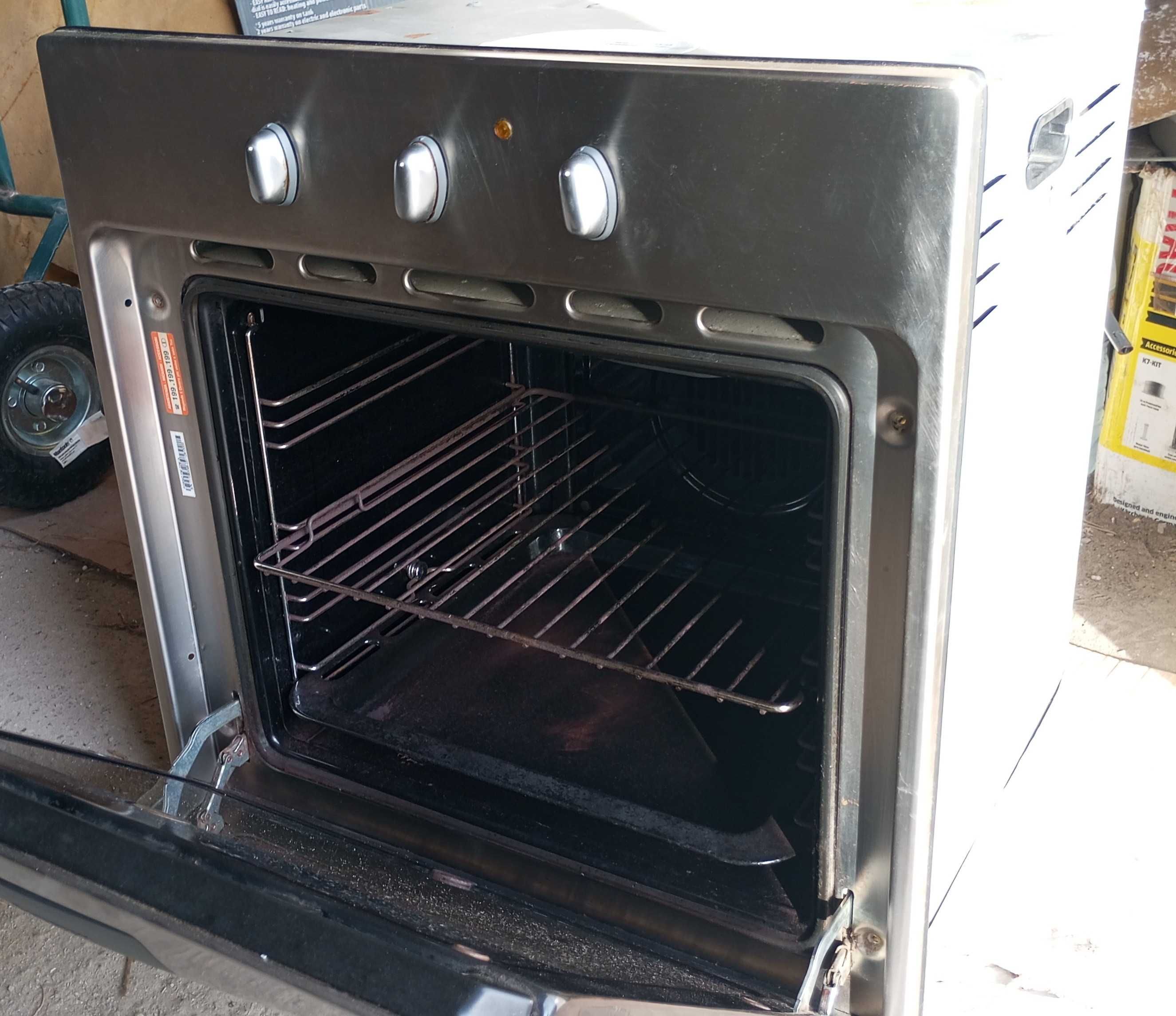 Forno a gás ARISTON Modelo FM 22M IX em bom estado
