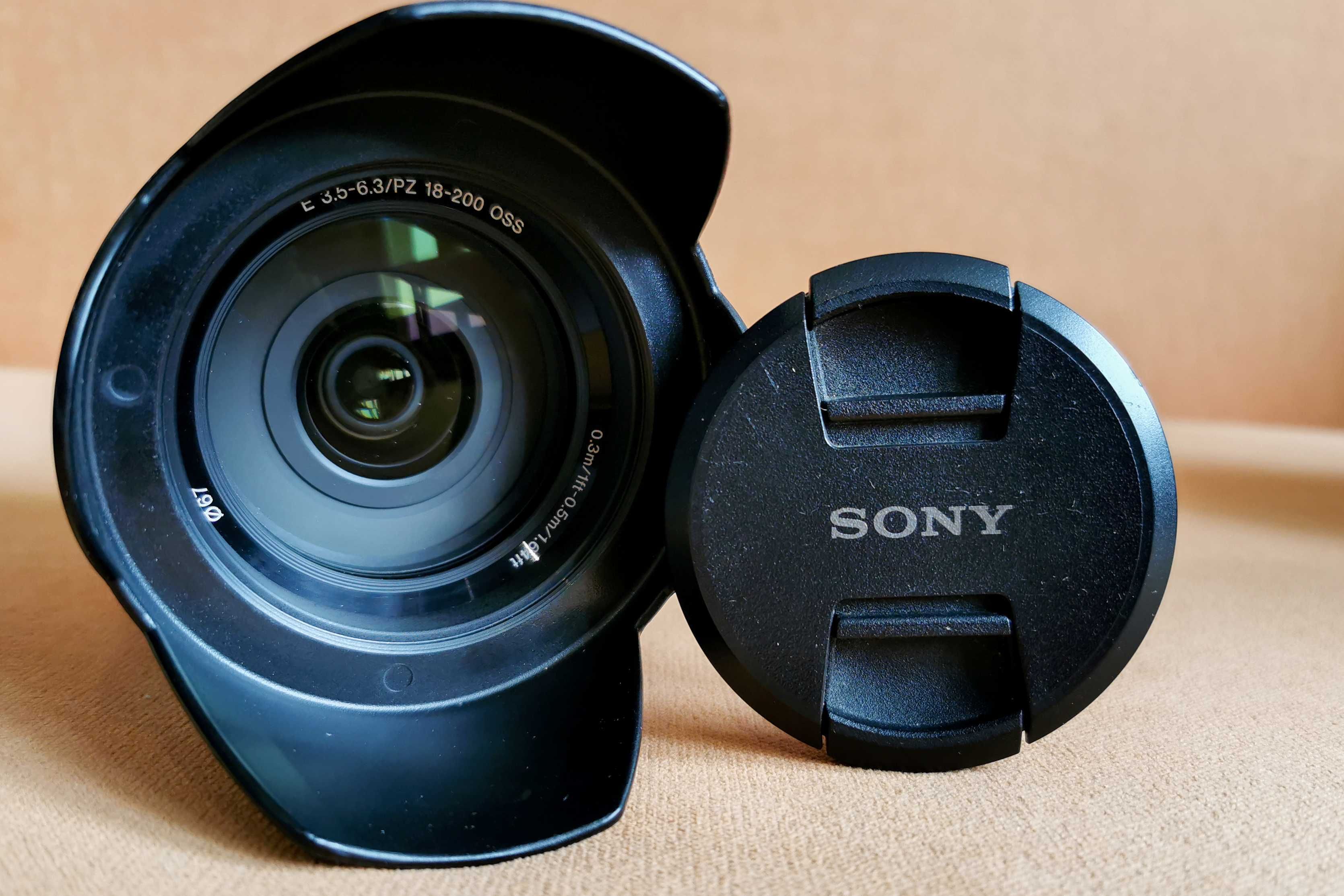 Obiektyw Sony 18-200 mm f/3.5-6.3 OSS Power Zoom mocowanie Sony E