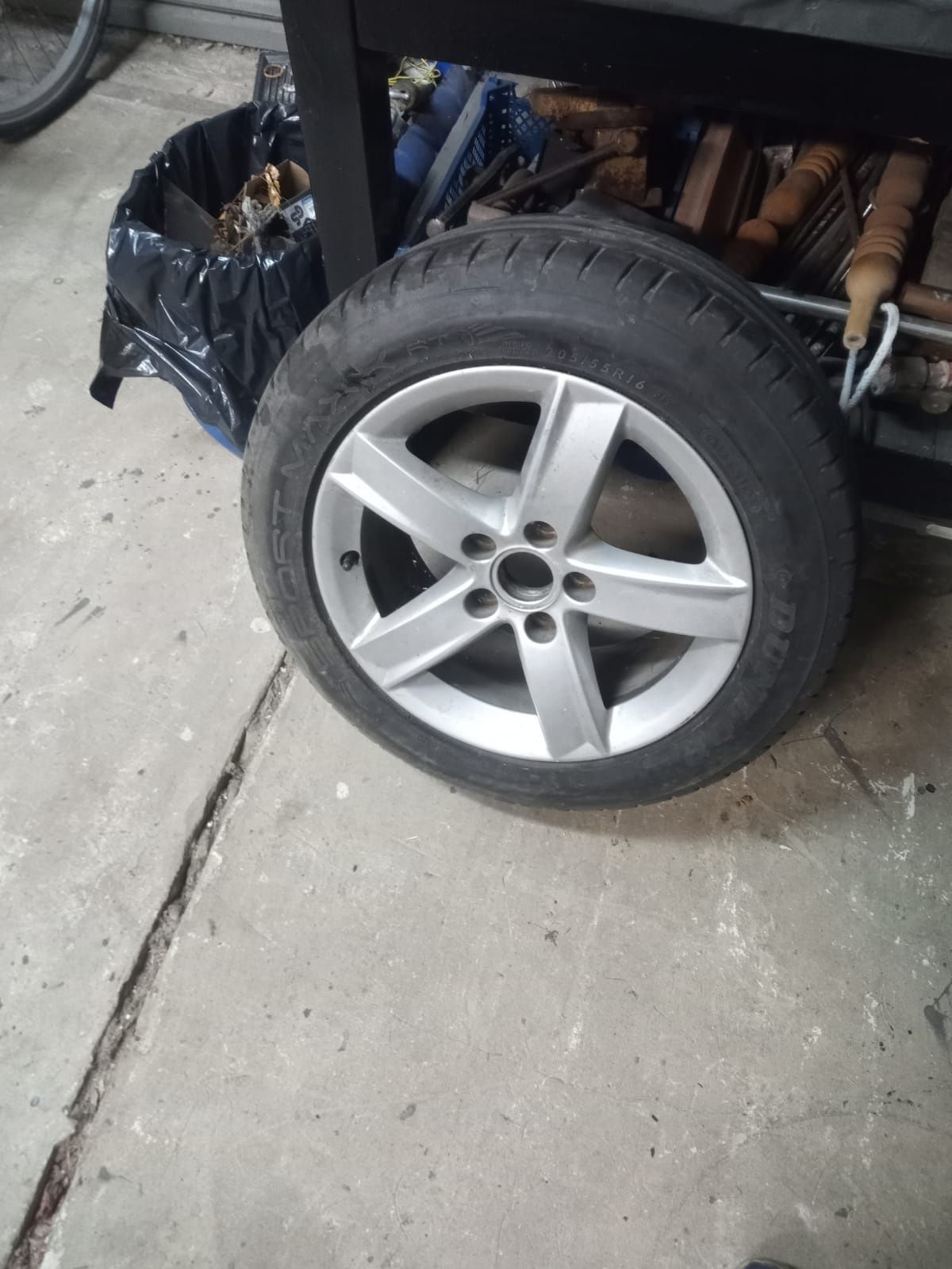 Felga r16 5x112 r16" Audi 4F0 Aluminiowa plus oponą Dunlop