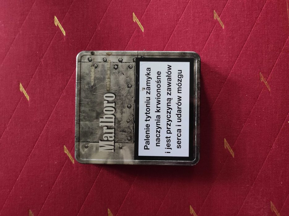 papierośnica pudełko etui   Malboro
