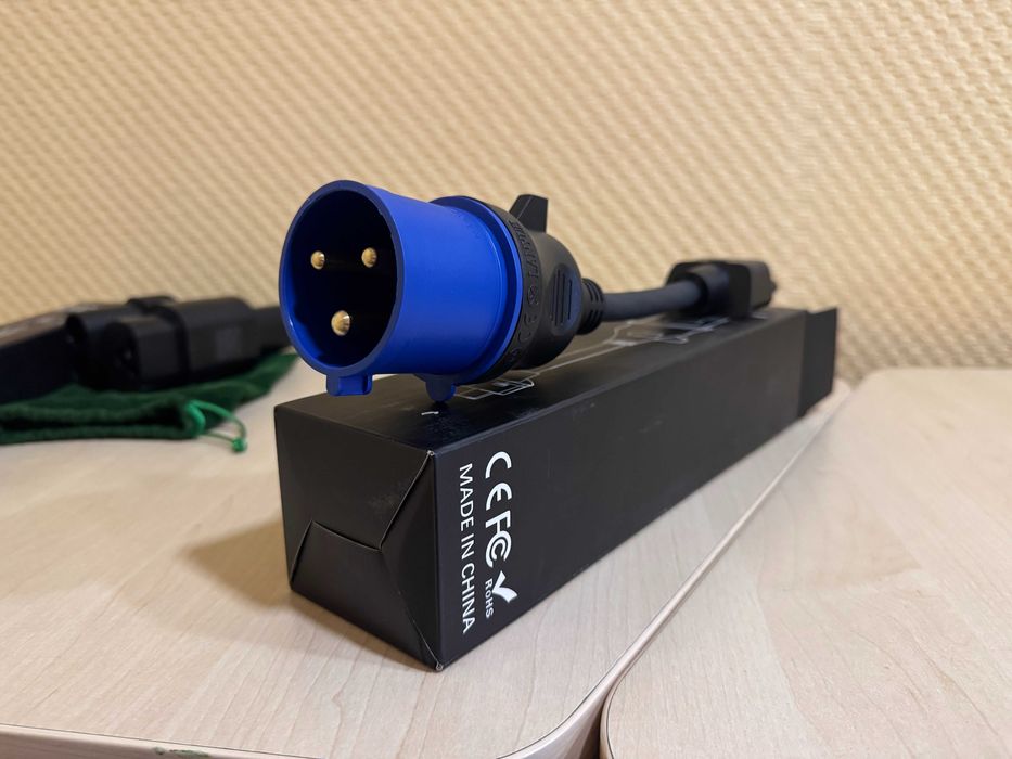 Адаптер для зарядного пристрою Tesla Gen 2 (32A 7.3 kWt)