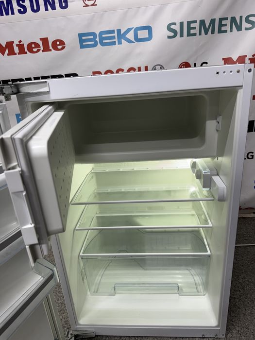 Вбудований холодильник (встраиваемый) Siemens iQ100 (з морозилкою)