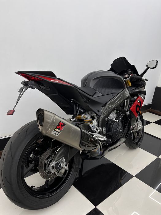 Aprilia RSV4 1000 Factory RR RF Akrapovic S1000 cbr zx10 R1 Niemcy