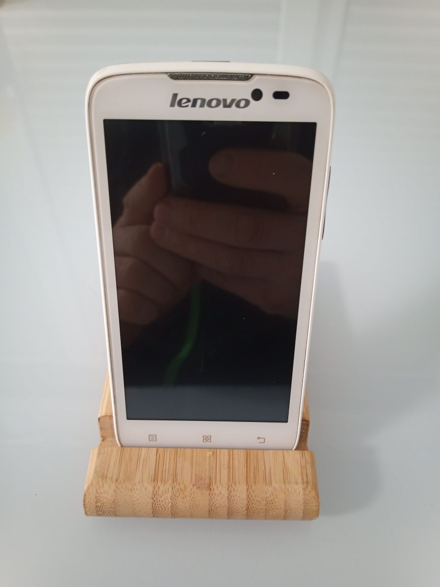 Продам телефон Lenovo A516 стан нового.