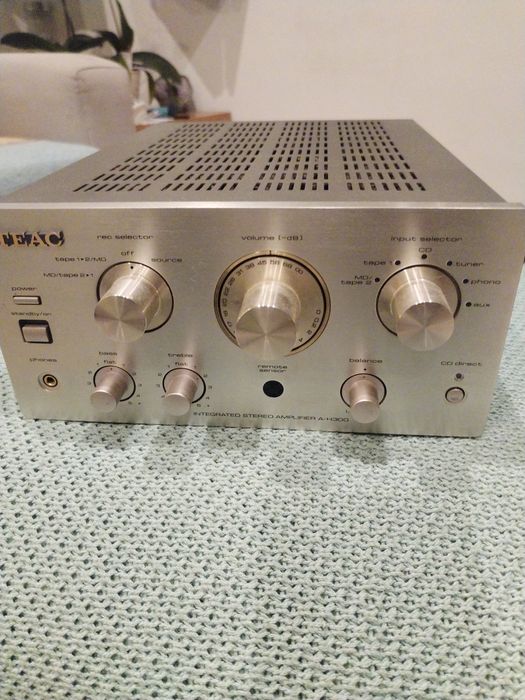 Amplificador TEAC A-H300
