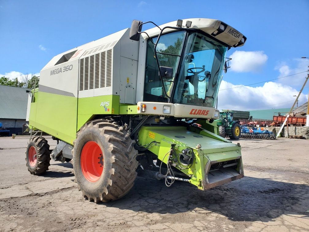 CLAAS MEGA 360  2006р.в 9340 м.г