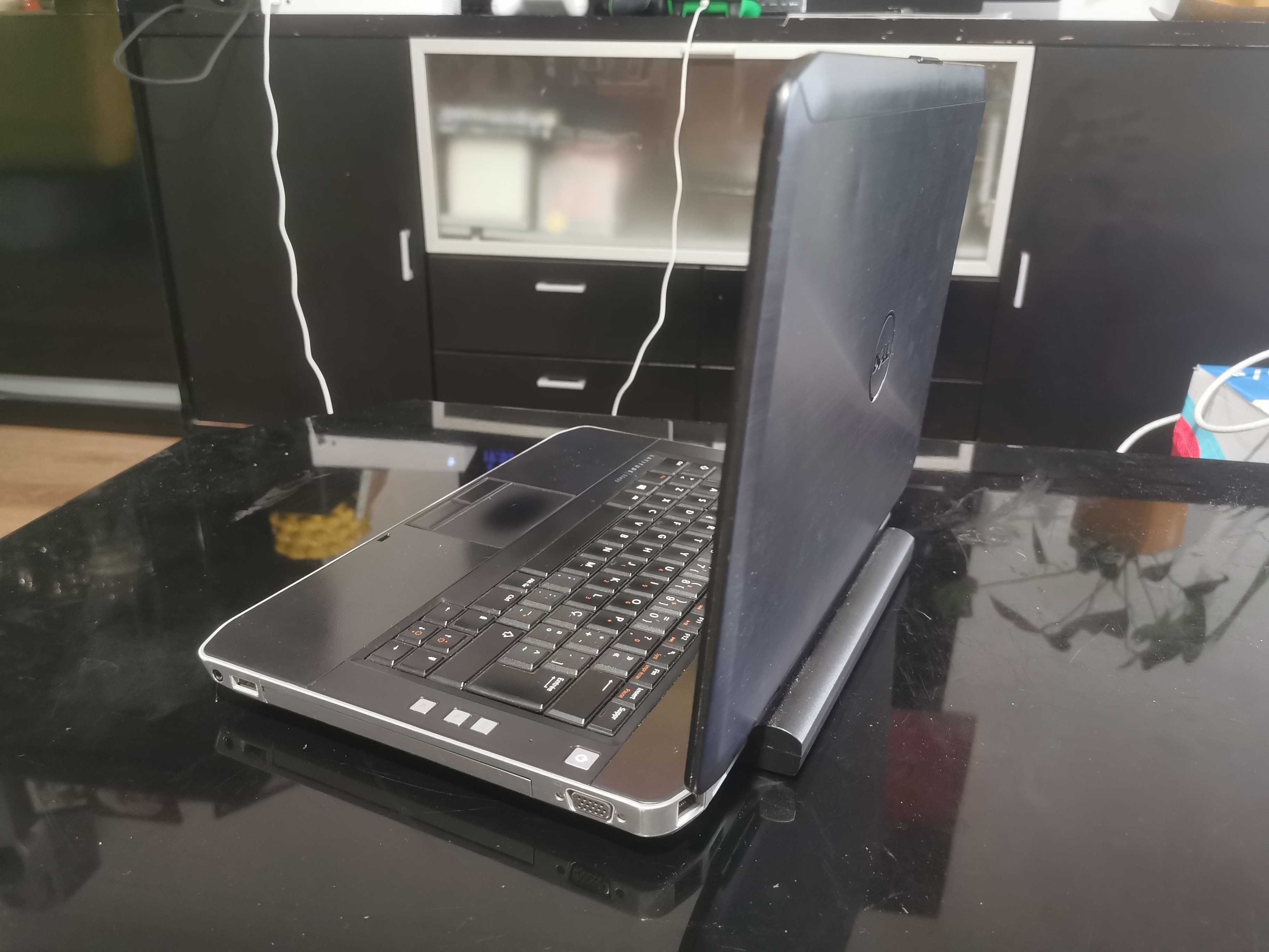 Portátil DELL core i5 8GB SSD Windows 11