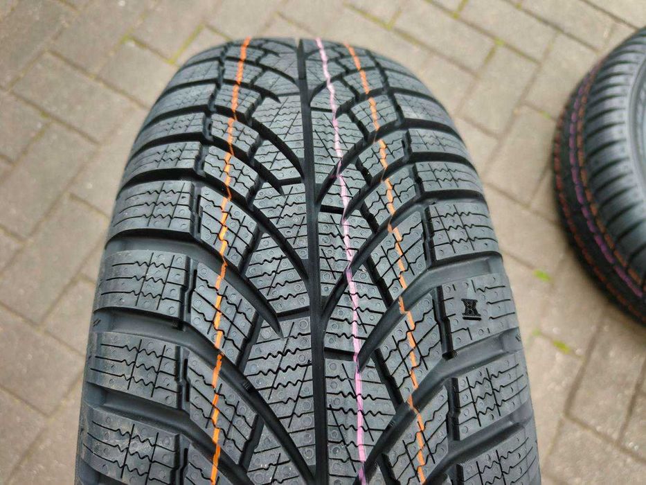 195/65 91T R15 KUMHO WinterKraft WP52+ 2025r NOWE Zimowe Opony 4szt