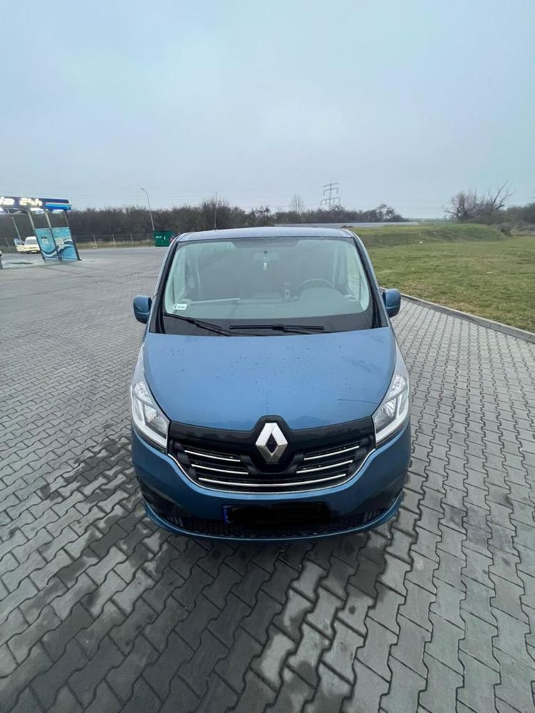 Wynajem busa 9 osobowego/ Przewozy osób na imprezy / lotniska