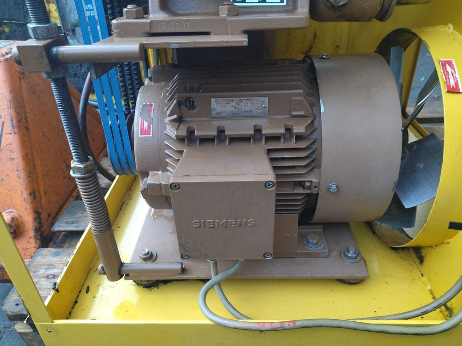 SPRAWNA!!! Sprężarka śrubowa KAESER SK19 11kW 1.75m3/min S015701