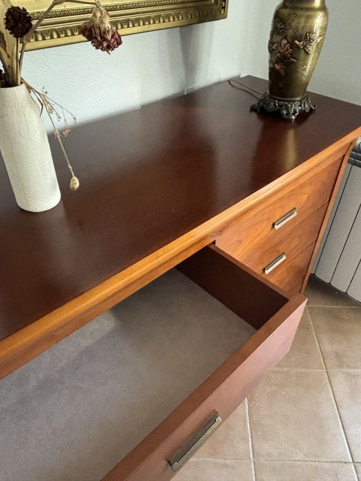 Cómoda de Madeira Maciça