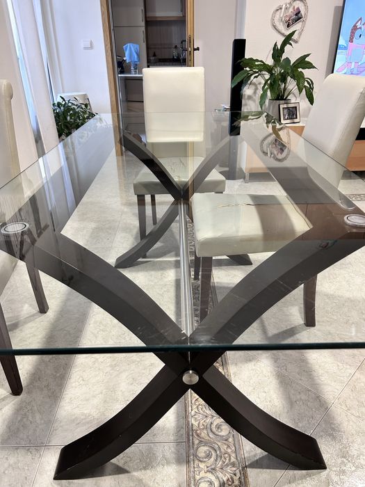 Mesa de sala com 4 cadeiras