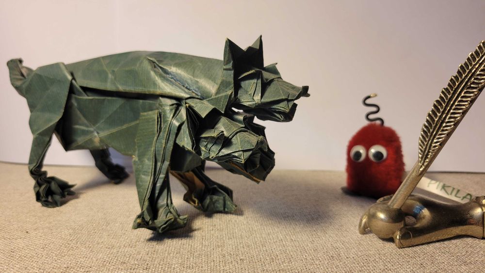 Decoração em Papel - Origami - Cerebrus, o Guardião de 3 Cabeças