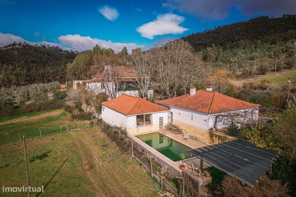 Casa senhorial, totalmente recuperada, em Cernache do Bonjardim