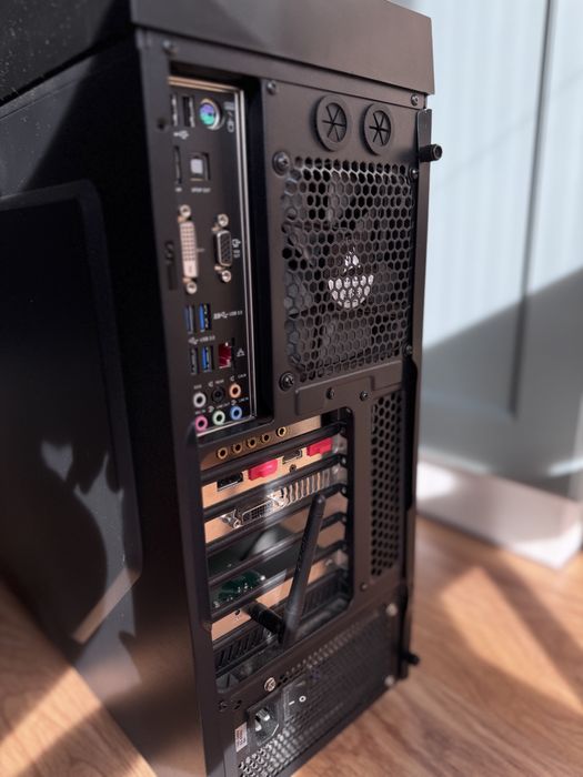 Komputer stacjonarny | Intel i5, GTX 960, SSD + HDD, 16GB RAM