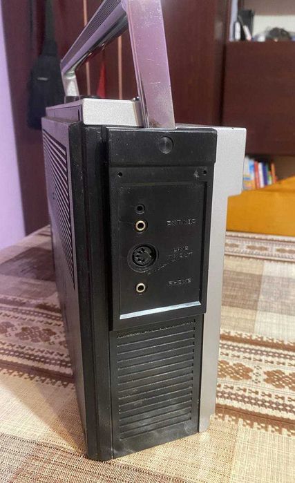 Касетна магнітола AKAI AJ-360H