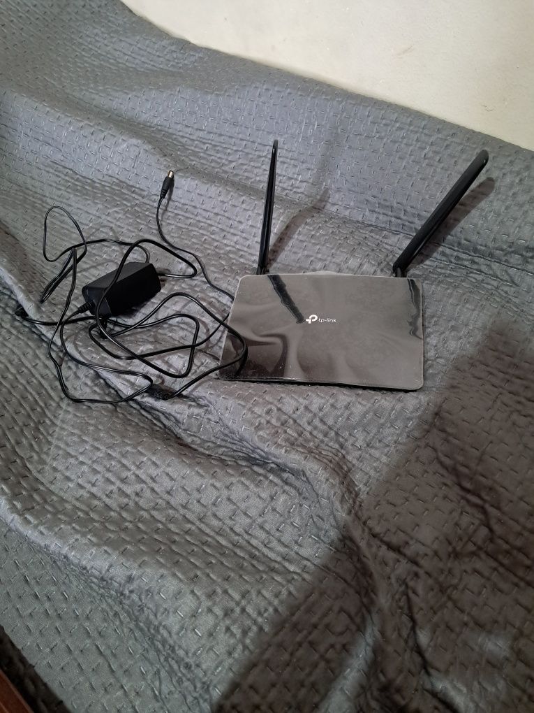 Sprzedam nowy router Wi-Fi