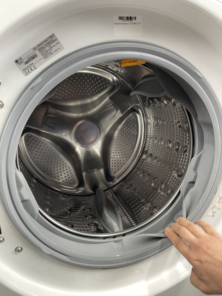 17 кг парова обробка Dampf LG F11WM17VT2 пральна машина