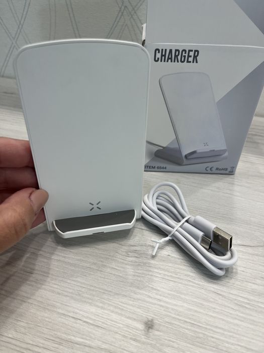 Бездротова зарядка 15w. Біла.