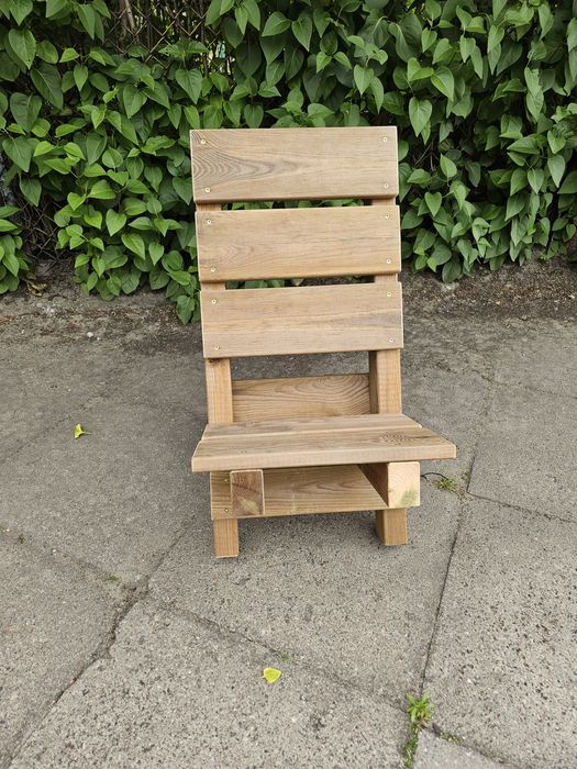 Drewniane krzesełko składane