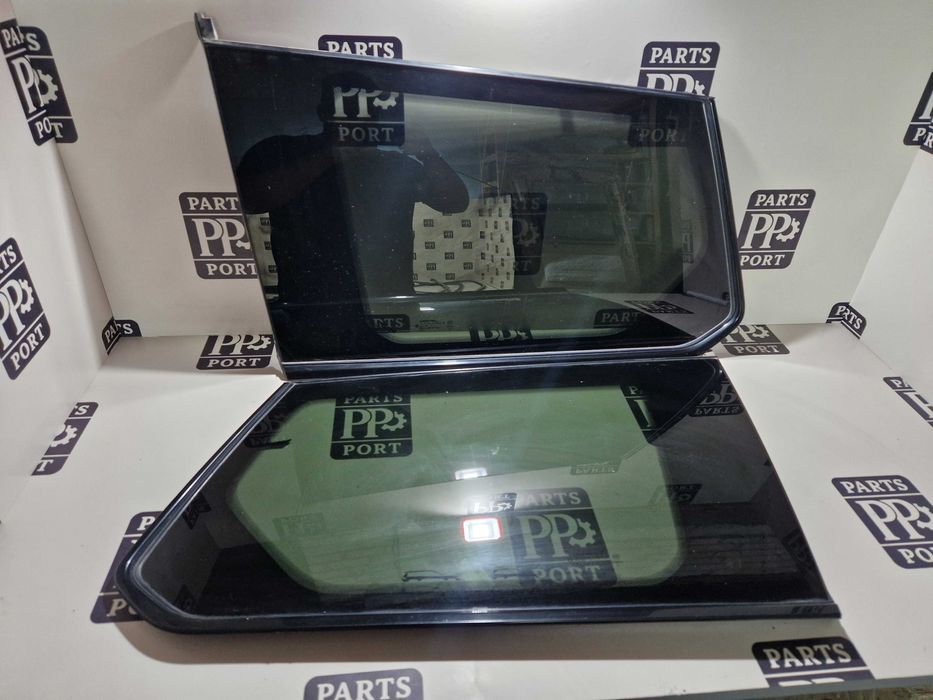 Форточка глухое стекло задняя Jeep Grand Cherokee WL 21-25 long