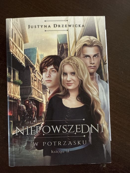 Niepowszedni ksiazka