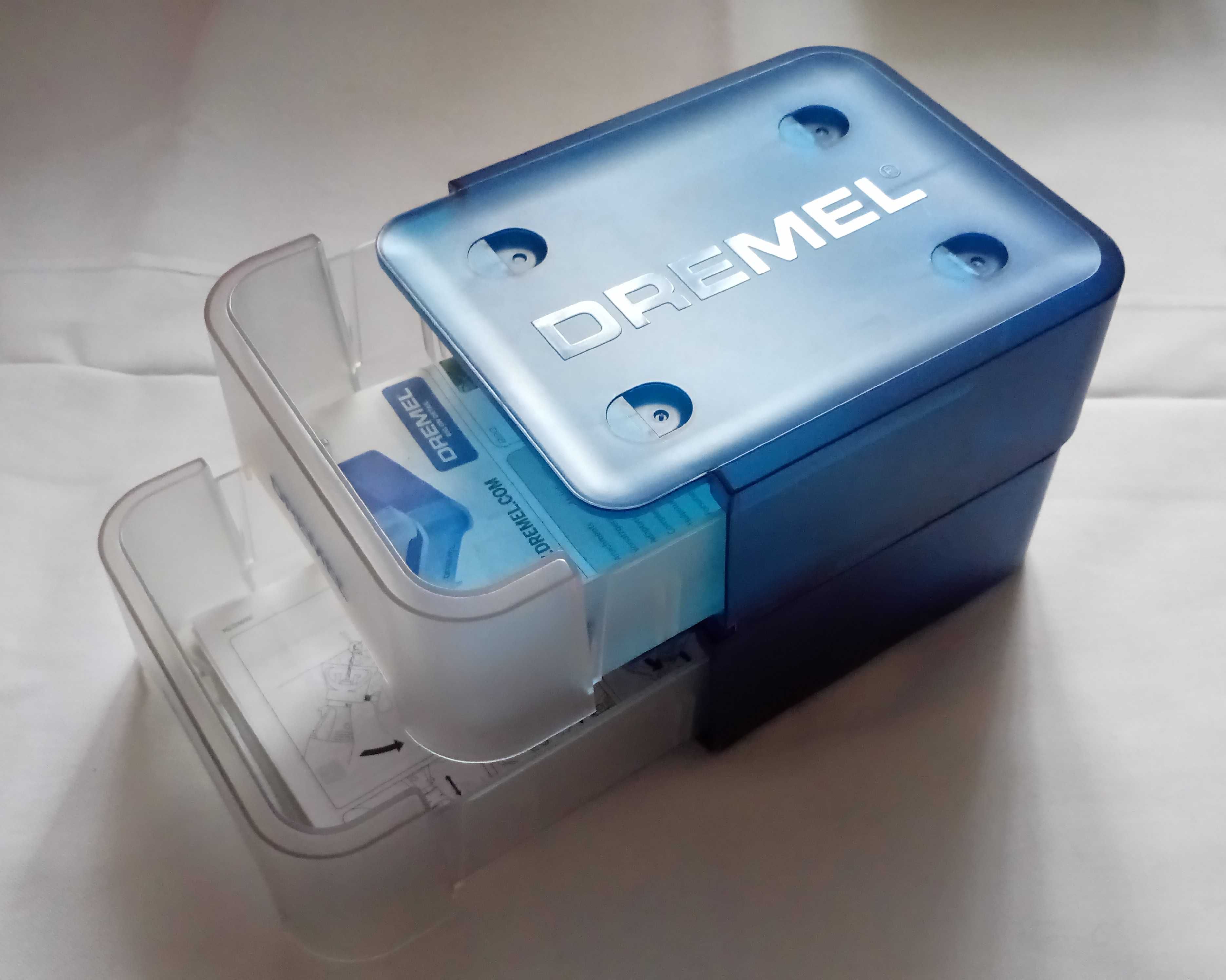 Zestaw osprzętu Dremel Mas do prac w drewnie
