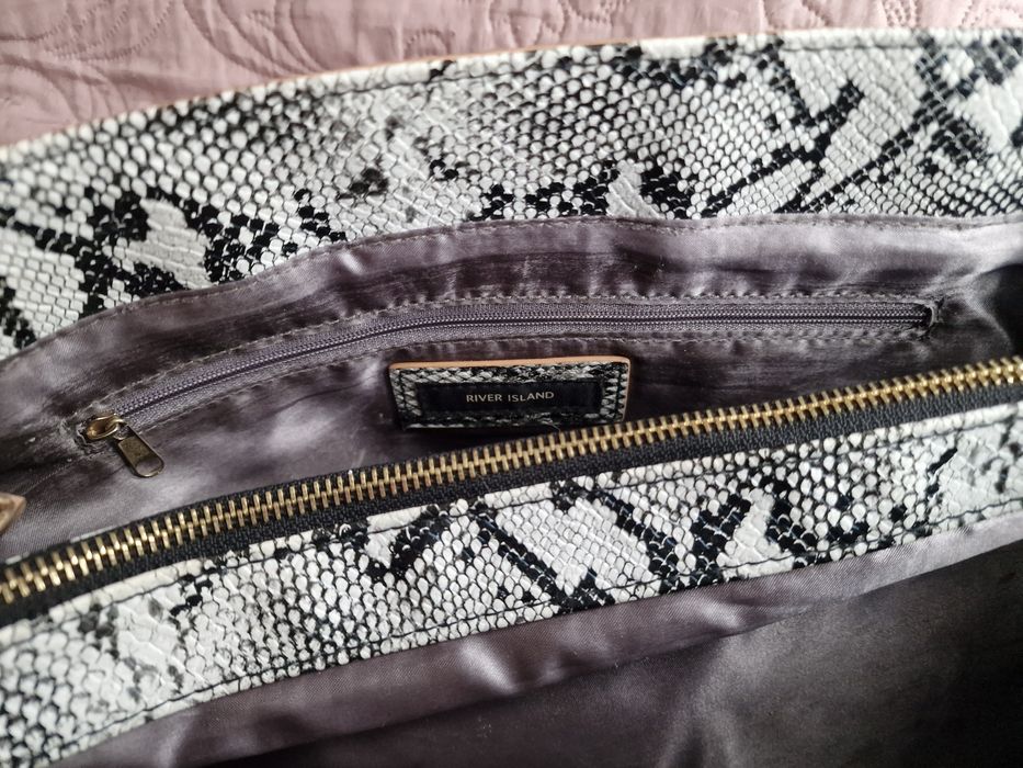 Zamszowa torebka River Island