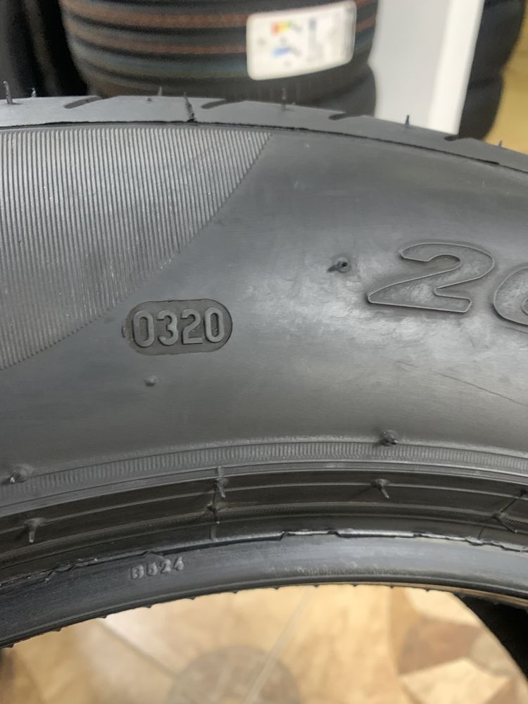 Пара літніх шин 265/50/19 110Y Pirelli P ZERO