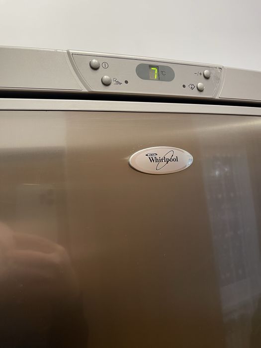 Холодильник Whirpool