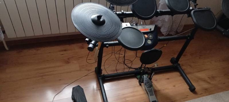 Sprzedam Perkusje z modułem Roland TD6