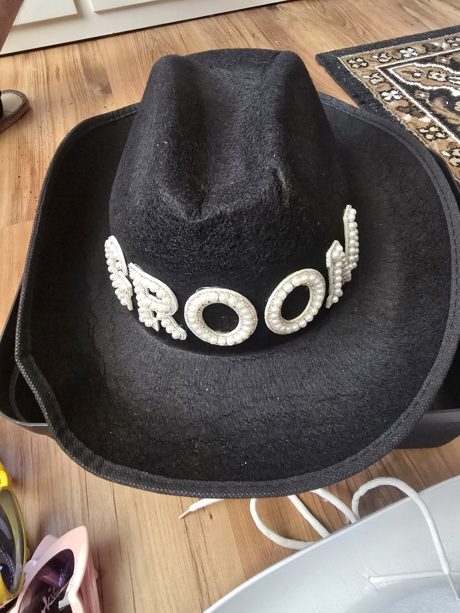 Kapelusze weselne groom i bride