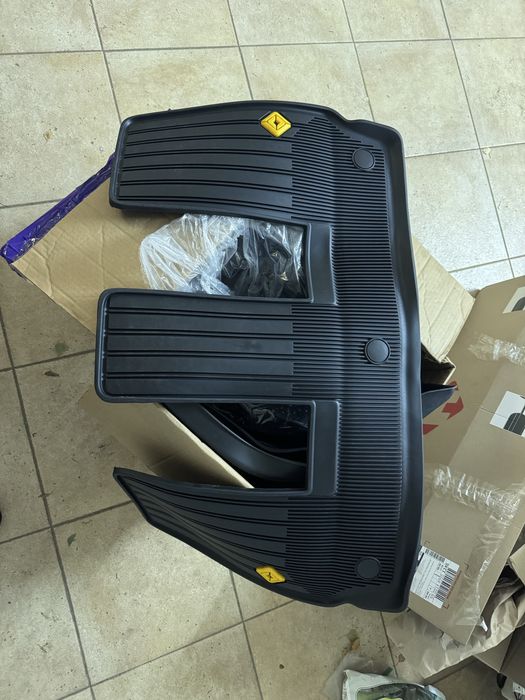 Rivian r1s Gen2 Коврики Оригинал