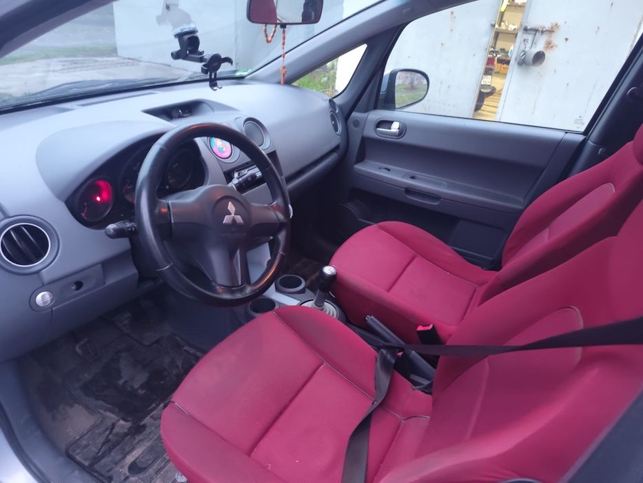 2004r mitshubishi colt