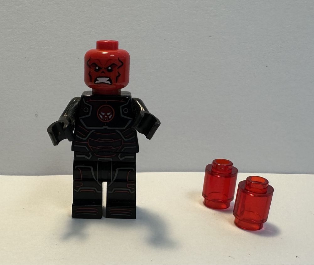 LEGO Super Heroes sh215 Iron Skull figurka 76048