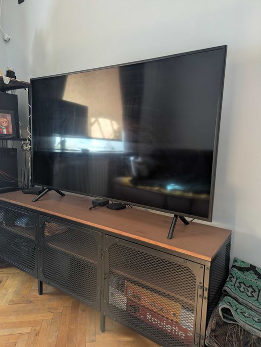 Телевізор Samsung UE55RU7172U - UHD 4K, 55 дюймів