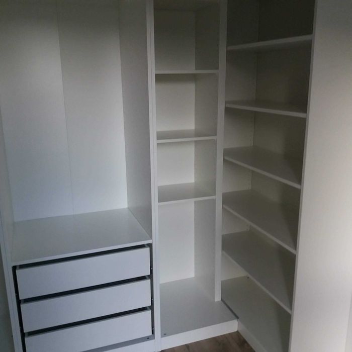 Montaż, składanie, skręcanie kuchni i mebli IKEA. Szafy PAX.