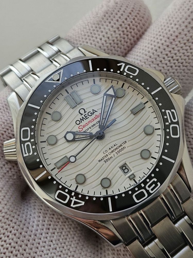 Швейцарские часы Omega Seamaster White 300m.