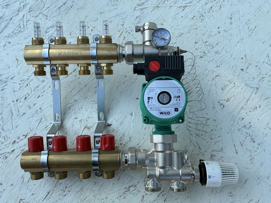 Італійський колектор , чиста латунь 4 контури + Wilo Star 25-6
